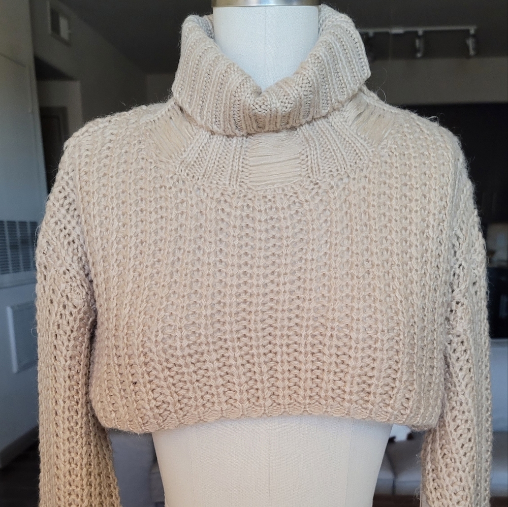 Crop sweater